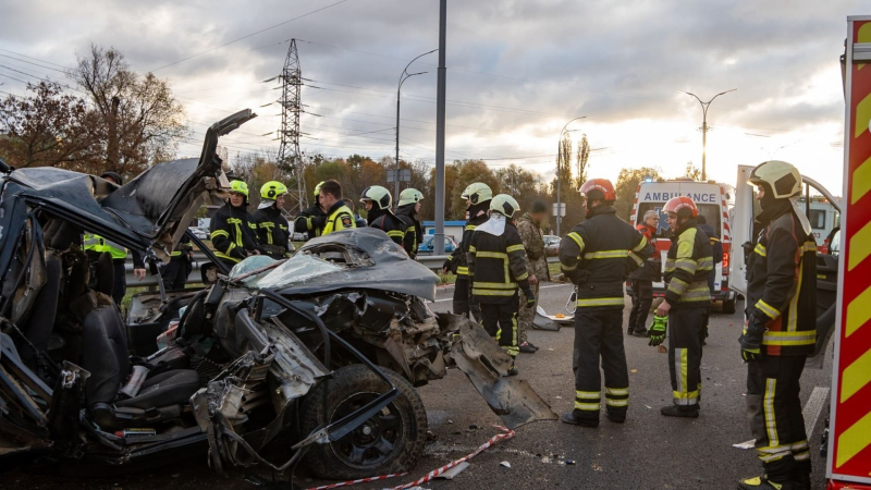 Accidente de carretera en Teremki en Kiev: el autobús se salió volando en el camino, había muertos y heridos