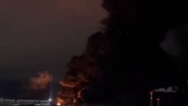 En Kaluga, fueron atacados un depósito de petróleo y una planta Typhoon que trabajaba para el complejo militar-industrial 