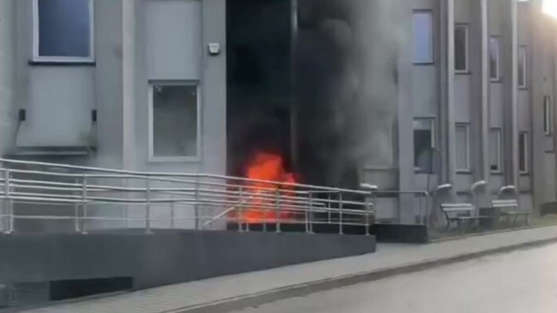 Se produjo un incendio en un centro de investigación nuclear en Polonia: fue causado por una explosión de gas en el laboratorio