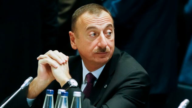 El presidente azerbaiyano Aliyev sobre el desastre en Aktau: el avión AZAL fue atacado desde tierra