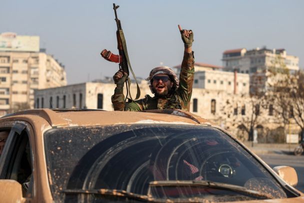 Punto de inflexión: celebrar en las calles del derrocamiento del régimen de Assad en Siria (foto, vídeo)