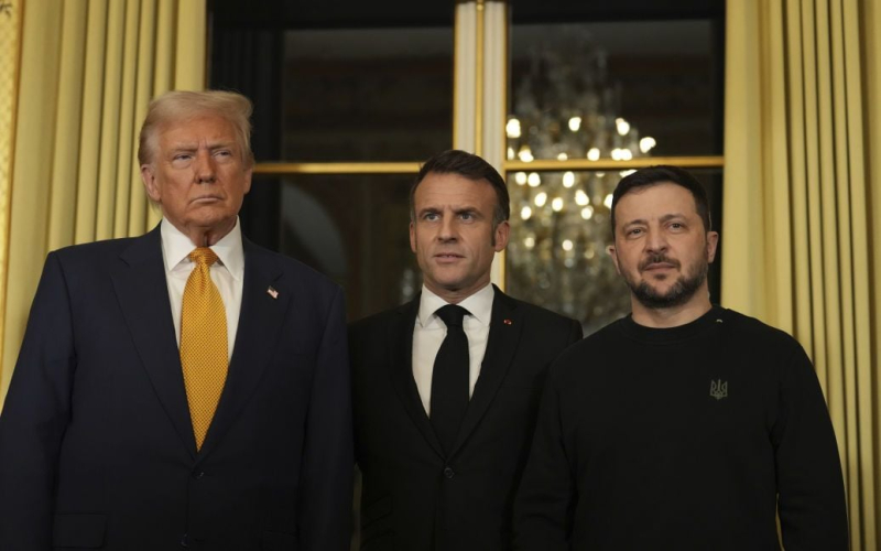 Trump, Macron y Zelensky se reunió en París