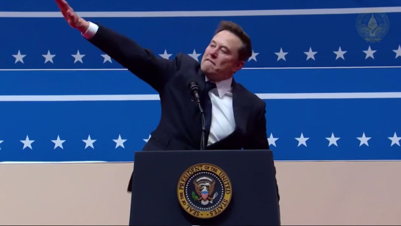 Elon Musk pronunció su primer discurso en su nuevo cargo y lo terminó con una “mano al sol”