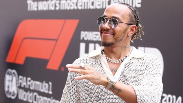 Primera vez en rojo: Hamilton publica una foto con un mono de Ferrari