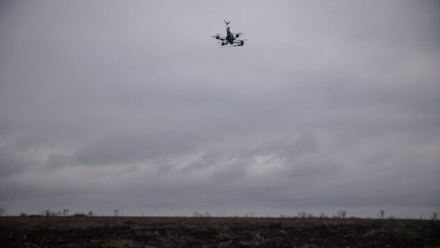 Los rusos atacaron Kherson con drones esta mañana: cinco residentes resultaron heridos