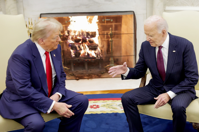 Biden confirmó que dejó una carta Trump