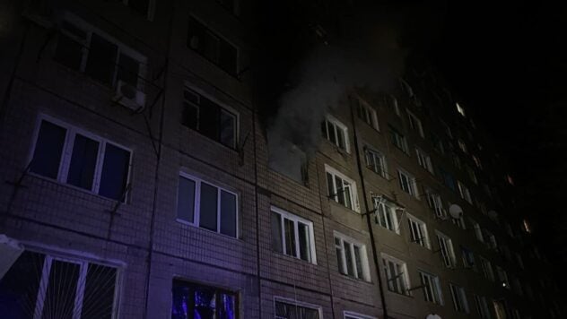 incendio en la casa de Krivoy Rih: Hay víctimas entre los rescatados y ndash;/p > </p>
<p> Tres personas resultaron heridas durante un incendio en la casa de Krivoy Rog de la región de Dnipropetrovsk. ocurrió en la noche del 9 de febrero. </p>
<p> El incendio ocurrió en un edificio de nueve historias en uno de los distritos de la ciudad. Los artículos se incendiaron. fueron heridos durante una emergencia.</p>
<!-- AddThis Advanced Settings above via filter on the_content --><!-- AddThis Advanced Settings below via filter on the_content --><!-- AddThis Advanced Settings generic via filter on the_content --><!-- AddThis Related Posts below via filter on the_content --><div class=