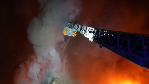 En Cherkasy, los restos de un dron provocaron incendios en tres empresas