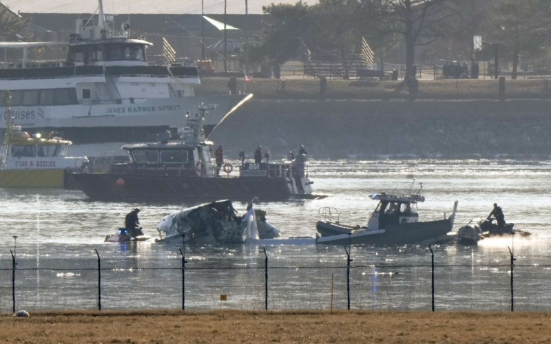 Recuperaron del río los cuerpos de todas las víctimas del accidente aéreo en EEUU: cuántas personas murieron