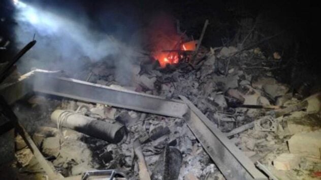 kabbi craye fue herido durante un ataque nocturno en el distrito de Polovsky de la región de Zaporizhzhya. </p>
<h2> Ataque en el distrito de Polovsky de la región de Zaporizhzhya: lo que se conoce </h2>
<p> Las tropas rusas usaron las bombas de aviones ajustables (KAB). </p>
<p>. Pueblo frontron. </p>
<p> Ahora están viendo </p>
<p> una casa está destruida. Algunas casas más, autos y dependencias fueron dañadas por una ola explosiva. </p>
<p> <strong> La niña de nueve años murió </strong>. </p>
<p> En el mapa interactivo de las hostilidades en Ucrania y en un mapa de ansiedades aéreas en Ucrania, puede monitorear la situación en las ciudades. </p>
</p>
</p>
<h3> Temas relacionados: </h3>
<p> Bombardon en la región de Ukrainianzaporozh.</p>
<!-- AddThis Advanced Settings above via filter on the_content --><!-- AddThis Advanced Settings below via filter on the_content --><!-- AddThis Advanced Settings generic via filter on the_content --><!-- AddThis Related Posts below via filter on the_content --><div class=