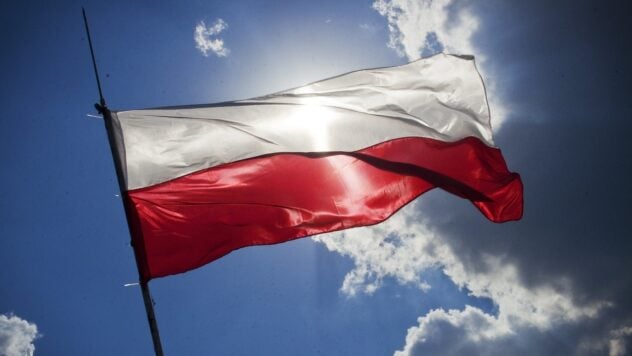 /p. En Polonia, intenta interferir con Rusia en las elecciones presidenciales. </p>
<p> dijo esto por el viceprimer ministro, Ministro de Digitalización de Polonia Krzyshtof Gavkovsky en una conferencia sobre temas de defensa, escribe Reuters. </p>
<p> Polonia cree que debido al apoyo activo de Ucrania, el país se ha convertido en el objetivo principal de los ataques cibernéticos rusos, la información errónea y los intentos de sabotaje. </p>
<p> ahora observando las medidas de seguridad </p>
<p> en Varsovia, especialmente después de que las elecciones presidenciales en diciembre fueron canceladas debido a las sospechas de interferencia de Rusia. </p>
</p>
<p> </P <CLOCKQUOTE> <P> — Durante las elecciones presidenciales actuales en Polonia, estamos tratando con un intento sin precedentes de intervenir en el proceso electoral de Rusia … Esto está hecho … (por — según enmendado) la propagación de la información errónea en combinación con ataques híbridos contra la infraestructura crítica polaca para paralizar el funcionamiento normal del estado, — Dijo el ministro. </p>
<p> </CLOCHQUOTE> <P> PODOKANALS, CLANTAS DE POTENCIA Térmica, el suministro de energía y las instituciones estatales estaban bajo el objetivo. Gavkovsky señaló que el nivel de amenazas de Rusia ha aumentado significativamente — dos veces más alto que el año pasado. </p>
<p> — Hoy en Polonia, más de una docena de incidentes dirigidos contra la infraestructura crítica, — Agregó el ministro. </p>
</p></p>
<!-- AddThis Advanced Settings above via filter on the_content --><!-- AddThis Advanced Settings below via filter on the_content --><!-- AddThis Advanced Settings generic via filter on the_content --><!-- AddThis Related Posts below via filter on the_content --><div class=
