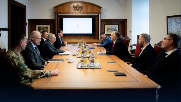 oban acusado de la adopción y ukraine de conducting & ldquo; operaciones sin debedidas de servicios especiales & rdquo & rdquo; 

<p> El primer ministro húngaro, Viktor Orban, acusó al Partido de la Oposición de Tisa de conspiración con los Servicios de Inteligencia Ucrania. Apeló al Consejo de Defensa, diciendo que supuestamente se llevó a cabo; la operación sin precedentes de los servicios especiales ”. </p>
<p> Esto está escrito por Telex y Hirado. Orban publicó un video donde acusó al Partido de la Oposición de Conspiración con Ucrania. </p>
<p> Ahora miran <ClockQuote> </p>
<p>— ¡Esto nunca ha sucedido! El partido de oposición húngara es un participante activo en la operación de los Servicios Especiales Extranjeros, que comienza contra Hungría. Los servicios húngaros están listos. ¡Ni Bruselas ni Kyiv pueden decidir sin el pueblo húngaro! — El primer ministro escribió. </p>
<p> </CLOCKQUOTE> <P> Según él, el propósito de este “ una campaña coordinada ” Supuestamente, la prevención de un referéndum para unirse a la UE es supuestamente. </p>
<p>Hiraado, citando las palabras de Orban, escribe que en una reunión del Consejo de Defensa se descubrió que los ucranianos supuestamente reanudaron contactos en Hungría y, con la ayuda de uno de los partidos locales, hicieron un ataque contra el ejército. </p>
<p> El Primer Ministro también declaró que de esta manera el Partido de la Oposición de Hungría se convirtió en un participante activo en la operación de los servicios especiales ucranianos, enfatizando: Esto aún no estaba vivo en la memoria. </p>
<p> Además, Viktor Orban dijo que espera más operaciones de los servicios especiales en el futuro, mientras que la votación continúa.En respuesta a las acusaciones, el líder del partido TISA Peter Madyar dijo que presentó una solicitud ante la policía contra el propio Orban. </p>
<p> <Blockquote> </p>
<p> — Viktor Orban cae diariamente cada vez más bajo. Ahora está tratando de usar los servicios especiales para culpar a la mitad del país y al partido político húngaro más fuerte — Solo porque tiene miedo por su propio poder, — dijo Magyar. </p>
<p> </CLOCKQUOTE> <P>El jefe del partido de la oposición declaró que era una queja sobre dos violaciones que, en su opinión, cometieron Orban en su discurso: esta es la propagación de la desinformación ansiosa y que no informó un delito grave contra el estado. </p>
<p> Explicó que si al menos una palabra es de “ Actuación absurda ” Orbana era cierto, el primer ministro debería haber contactado a la policía y no grabar un video para Facebook. </p>
<p>Recuerde que todo comenzó el 9 de mayo, cuando la SBU informó que expuso la red de espías húngaros en Ucrania. Según Special Services, dos ex ejércitos ucraniano trabajaron para la inteligencia militar de Hungría y recopilaron información sobre la defensa de la transcarpatia. </p>
<p> En respuesta, Budapest envió a dos diplomáticos ucranianos, acusándolos de espionaje. El jefe del Ministerio de Relaciones Exteriores húngaros, Peter Siyyarto, dijo que en Ucrania supuestamente se intensificó “ Propaganda antiGeneral ” asociada con la posición de Budapest en el suministro de armas y el mundo. </p>
<p> A su vez, Ucrania también envió a dos diplomáticos húngaros. Fueron entregados a la necesidad de abandonar el país durante dos días. </p>
<p> El 9 de mayo, un ex diplomático ucraniano fue detenido en el centro de Budapest. Fue acusado de espionaje bajo cobertura diplomática. La misma noche fue expulsado del país y prohibió la entrada a Hungría. </p>
<p>, durante la detención, el hombre fue esposado esposado y se puso de rodillas. </p>
<p> Como señaló el periodista Vitaliy Glab, el detenido es el ex primer secretario de la embajada ucraniana en Hungría. Según él, un hombre no es un diplomático interino, sino que está en el país como civil. </p>
</p></p>
<!-- AddThis Advanced Settings above via filter on the_content --><!-- AddThis Advanced Settings below via filter on the_content --><!-- AddThis Advanced Settings generic via filter on the_content --><!-- AddThis Related Posts below via filter on the_content --><div class=