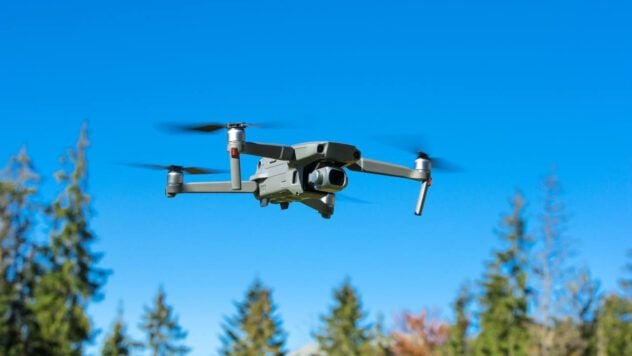 región de Kursk de la federación rusa atacó las drones: lo que se conoce sobre & ldquo; bdquovna & rdqui </p>
<p> En la noche del 4 de junio, en la ciudad rusa de Rylsk, en la región de Kursk, se registró un ataque de drones desconocidos. </p>
<p> Según las autoridades locales y los públicos regionales, las instalaciones de infraestructura militar fueron sometidas a accidentes cerebrovasculares. Dijo que la mujer de 66 años supuestamente sufrió como resultado del bombardeo. </p>
<p> Ahora estaban mirando el Hospital Regional de Kursk, no había amenaza para la vida. </p>
</p>
<p> El día anterior también se informó sobre el impacto en la torre de suministro de agua y las instalaciones de tratamiento. Aunque los objetos se convirtieron en el objetivo, no se violó el funcionamiento del sistema de suministro de agua, señaló el gobernador. </p>
<p> La explosión también se escuchó en el pueblo de Terekhovka. </p>
<p> El Ministerio de Defensa ruso, a su vez, informó que la defensa aérea había derribado siete aviones no identificados del tipo de aeronave: </p>
<ul>
<li> cuatro cuatro — Sobre el territorio de la Crimea ocupada; </li>
<li> Dos — Sobre la región de Kursk; </li>
<li> uno — En la región de Belgorod. </li>
</ul>
<p> Recordamos que en la noche de junio, la Federación de Rusia masajó a los drones de choque. </p>
<p> escucharon una serie de explosiones en diferentes ciudades de Rusia, en particular en Lipetsk y Kursk. </p>
<p> La guerra a gran escala en Ucrania ha estado llevando a cabo durante el día 197. </p>
<p> En un mapa interactivo de operaciones de combate en Ucrania y en un mapa de ansiedades aéreas en Ucrania, puede monitorear la situación en las ciudades. </p>
</p>
</p>
</p>
</p>
<h3> Temas relacionados: </h3>
<p> Ataque drononymo en ucraniano</p>
<!-- AddThis Advanced Settings above via filter on the_content --><!-- AddThis Advanced Settings below via filter on the_content --><!-- AddThis Advanced Settings generic via filter on the_content --><!-- AddThis Related Posts below via filter on the_content --><div class=