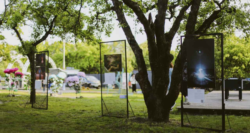 de verano, festivales y estándarDurante la temporada, los eventos temáticos también tendrán lugar en el marco del proyecto, que incluye — Un evento conjunto con la plataforma de Crimea, que se reúne con los Easternistas del Wild East, una clase magistral dibuja una casa del artista Tamara Turgun. </p>
<p> <b> cuando: </b> la exposición durará hasta el 13 de octubre </p>
<p> <strong> donde: </strong> el espacio de Vyava (VDNH, Academia GLUSHKOV Avenue, 1) </p>
<h2> Concert Kola </h2>
<p> <P>En la terraza de verano, el centro comercial River Kola interpretará tus canciones favoritas de millones de oyentes: Salut Papa, Titanik, Litachka, Bily Cerse, Chi Once, Dotics. Para la música artista — Esta es una oportunidad para apoyar e inspirar a las personas, tocar sus corazones. </p>
<p> <Blockquote> </p>
<p> — Mi música — Esto es parte de mí. Es simple, abierto, y es por eso que, probablemente, encuentran un lenguaje común con él tan fácilmente. Cuando nos encontramos en los conciertos, siento que todos somos — Una gran familia. Estos son nuestros momentos juntos, — Kola notó. </p>
<p> </CLOCKQUOTE> <CENTER>[Incrustar] https://www.instagram.com/p/dkhsue7tsqi/?utm_source=ig_web_copy_link&amp&amp ilink & amp imesh = mwo1nwr4glozxvynw == [/embeed] </centtent> </p>
<p> cuando </b>: junio 22, 19, 19, 19, 19:00 </p>
<p> 00/p> <strong> Dónde: </strong> Summer Terrace River Mall (terraplén de Dnieper, 12) </p>
<p> <b>: 900 — 3 200 UAH </p>
<h2> El rendimiento del instinto principal </h2>
<p> La composición estelar de los actores representa al público una actuación increíble sobre el amor. El instinto principal — Esta es la historia de un hombre que está acostumbrado al hecho de que las mujeres se inclinan ante él. Sin embargo, encontrará una reunión que lo hará mirar todo con otros ojos. </p>
<p>Taras Tsymbalyuk, Olga Sumskaya, Natalka Denisenko, Vladimir Goryansky, Skylar (Valeria Kudryavets), Timur Aslanov. </p>
<p><p> <img class = 