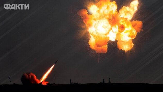 explosion La región de Kiev tronó el sábado por la tarde, el 26 de julio, cuando anunciaron la amenaza de uso de armas balísticas. Las fuerzas advirtieron sobre el movimiento de los misiles, la defensa aérea 
