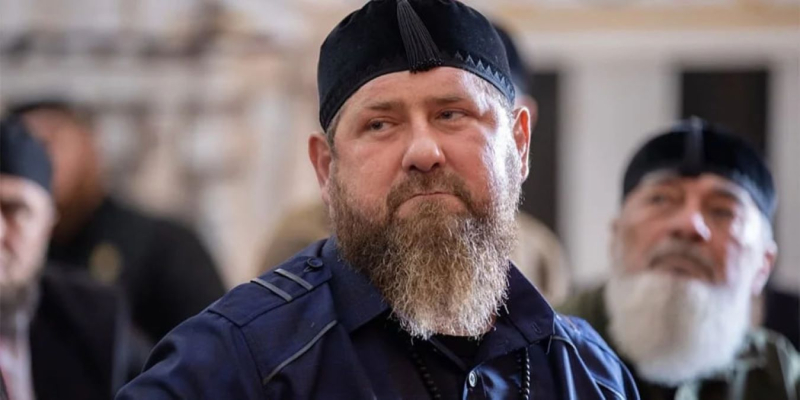 ramzan kadyrov casi casi ahogado en el bodro Redes del dictador 

<p _ngcontent-serverpp-c541871405 appinviewport class = 