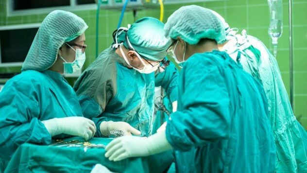Pidí una mujer embarazada eliminando el apéndice sin anestes Olshanskaya de Praga experimentó un caso médico raro para la República Checa: durante la operación en el Apéndice, ella permaneció en su mente y con sus propios ojos vio cómo el cirujano se corta el estómago y se quita el órgano inflamado. La mujer abandonó la anestesia general debido al embarazo, a pesar de la insistencia de los médicos, — El mensaje dice. </p>
<h2 lang = 