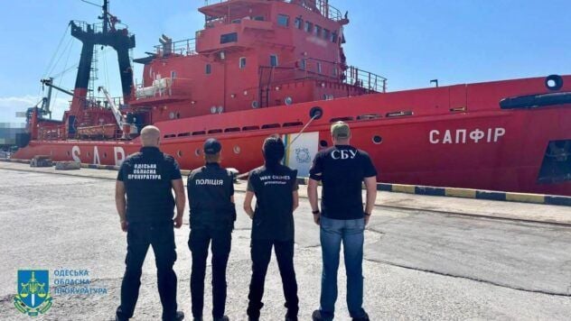 Cishing un barco cuando fueron evacuados por la herida de la serpiente: las abusiones